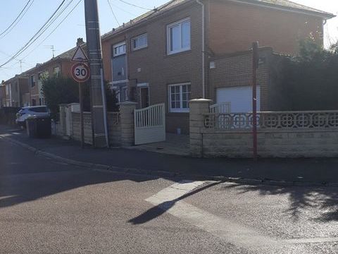   Maison � vendre 6 pi�ces  (62) Maison - 6 pi�ce(s) - 123 m�