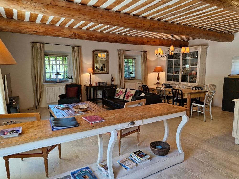 � vendre  Propri�t�/ch�teau Maubec (84660)