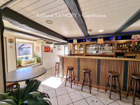   Maison avec activit� � vendre 10 pi�ces MONTECHEROUX (25) Maison - 10 pi�ce(s) - 446 m�