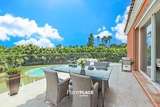  Maison � vendre 6 pi�ces 205 m�