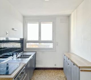  Appartement � vendre 3 pi�ces 75 m�