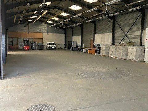 A LOUER - BATIMENT D'ACTIVITE 4584 21160 Couchey