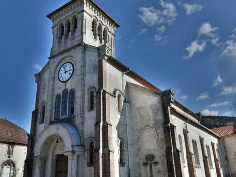   Chapelle d�sacralis�e 1901 (88310) Propri�t�/ch�teau - 4 pi�ce(s) - 550 m�