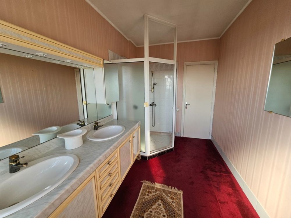 � vendre  Propri�t�/ch�teau P�rignat-l�s-Sarli�ve (63170)