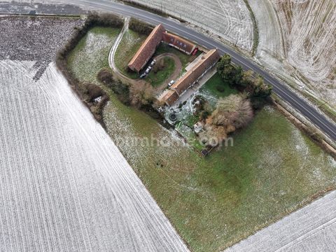   Magnifique Corps de Ferme R�nov� � Rety - Deux Habitations, Grange, D�pendances sur Plus de 10 000 m� Ferme - 15 + pi�ce(s) - 295 m�