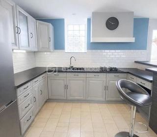  Maison � vendre 4 pi�ces 180 m�