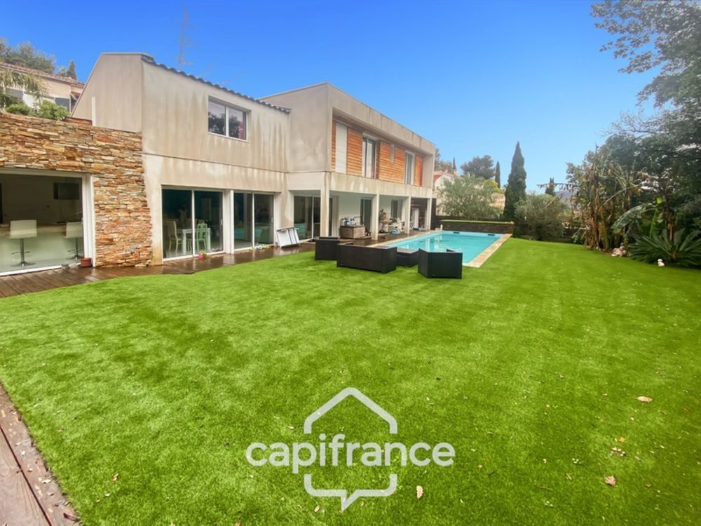 � vendre  Maison Carqueiranne (83320)