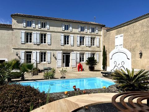   Maison Saint Genis D Hiersac 8 pi�ce(s) 270 m2 Maison - 8 pi�ce(s) - 270 m�
