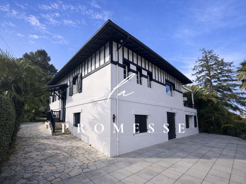 � vendre  Villa Gu�thary (64210)