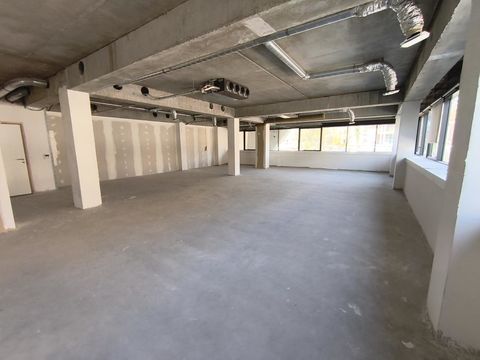 OPPORTUNITE MEYLAN - Prox GRENOBLE - Local &agrave; am&eacute;nager 263000 38000 Meylan