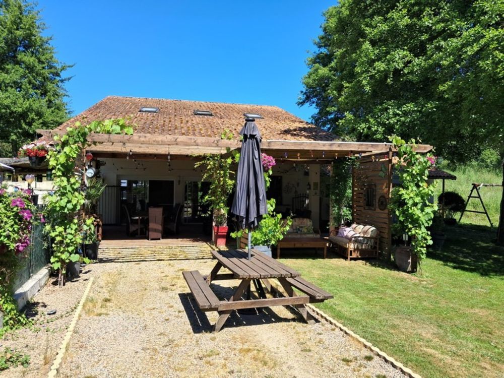 � vendre  Maison Confolens (16500)