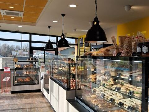 &Agrave; vendre – Murs et Fonds de commerce Boulangerie / P&acirc;tisserie / Snacking / Drive – Secteur Dole (39) 790000 39100 Dole