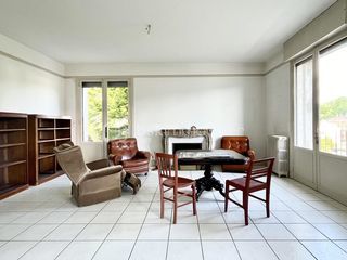  Propri�t�/ch�teau � vendre 11 pi�ces 300 m�