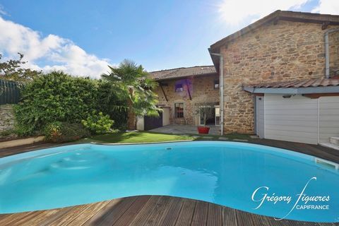   Maison en exclusivit� � Riverie dans les Monts du Lyonnais Maison - 7 pi�ce(s) - 224 m�