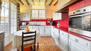  Maison � vendre 4 pi�ces 180 m�