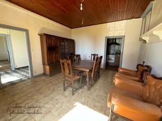  Propri�t�/ch�teau � vendre 6 pi�ces 151 m�