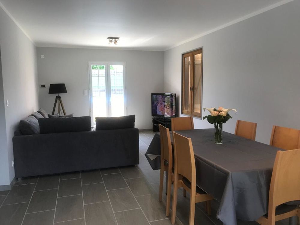 � vendre  Propri�t�/ch�teau Montignac (24290)