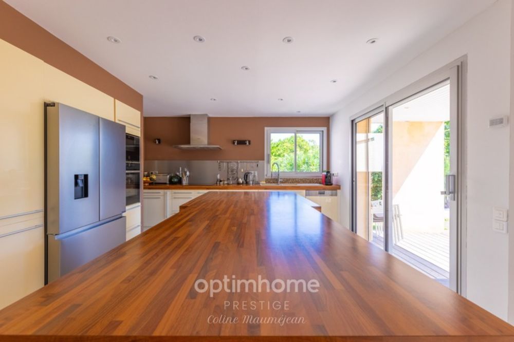 � vendre  Propri�t�/ch�teau Lauret (34270)