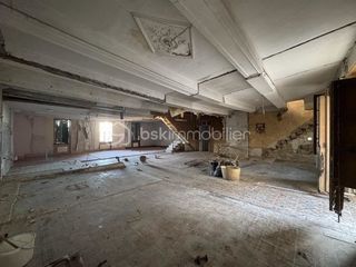  Maison � vendre 2 pi�ces 300 m�