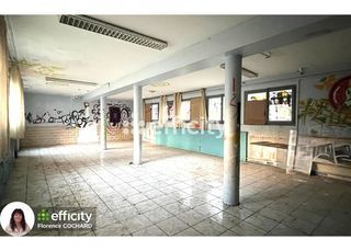  Immeuble � vendre 15 + pi�ces 1700 m�