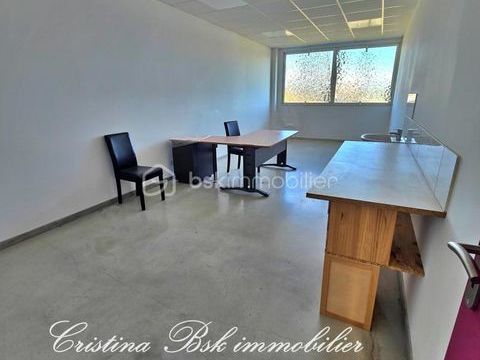 &Agrave; VENDRE  3 Locaux Professionnels - Proche Forcalquier 171000 04700 La brillanne