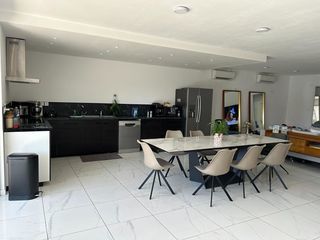  Villa � vendre 8 pi�ces 200 m�