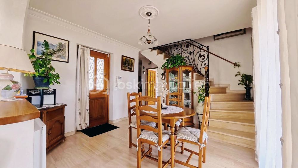 � vendre  Propri�t�/ch�teau Lauris (84360)