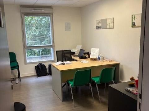 BOURG-EN-BRESSE - Cabinet m&eacute;dical 402 01000 Bourg en bresse