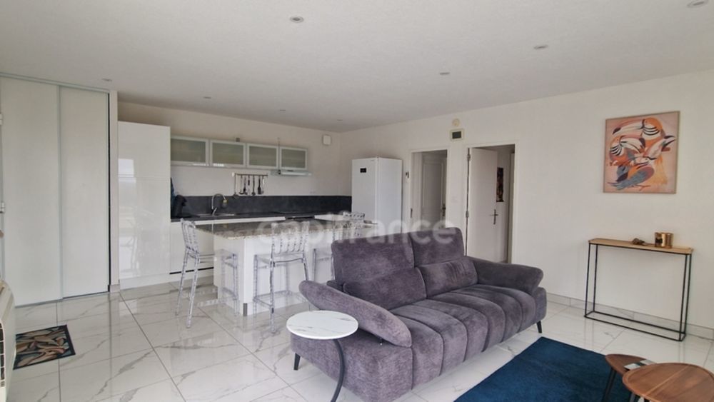 � vendre  Maison Farges (01550)