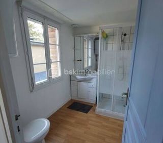  Immeuble � vendre 12 pi�ces 330 m�