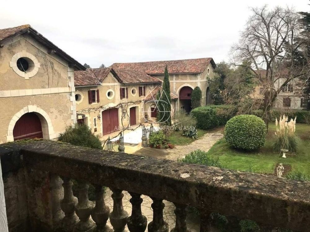 � vendre  Propri�t�/ch�teau Habas (40290)