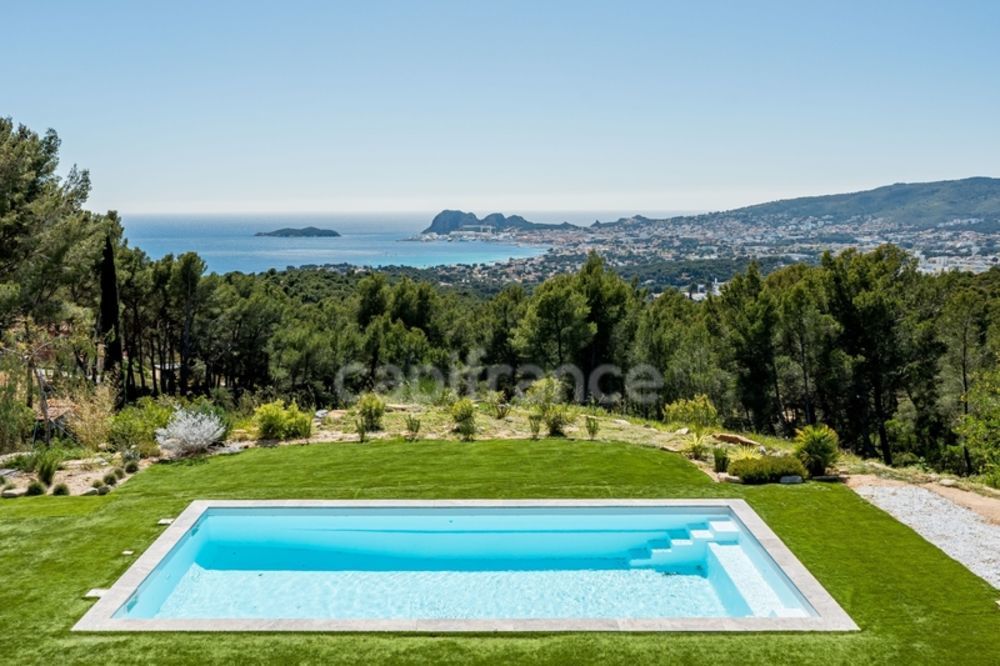 � vendre  Propri�t�/ch�teau Ceyreste (13600)