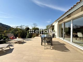  Villa � vendre 5 pi�ces 150 m�