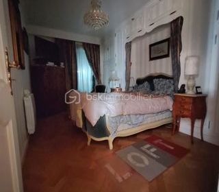  Immeuble � vendre 8 pi�ces 268 m�