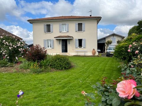   Maison de caract�re enti�rement r�nov�e avec plusieurs d�pendances Maison - 6 pi�ce(s) - 138 m�