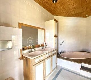  Maison � vendre 9 pi�ces 260 m�