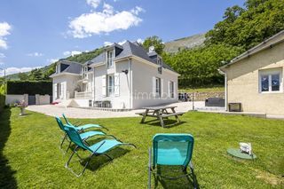  Propri�t�/ch�teau � vendre 13 pi�ces 324 m�