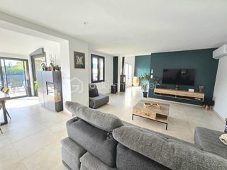  Propri�t�/ch�teau � vendre 5 pi�ces 140 m�