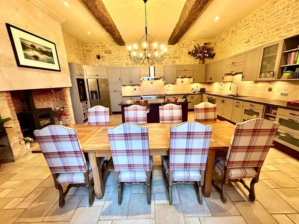 � vendre  Propri�t�/ch�teau Saint-Hilaire-des-Loges (85240)