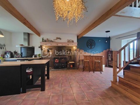   ? Maison de charme en pierre � 7 pi�ces � Vue exceptionnelle sur le Puy-de-D�me Maison - 7 pi�ce(s) - 150 m�