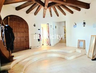  Propri�t�/ch�teau � vendre 7 pi�ces 307 m�