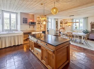  Maison � vendre 6 pi�ces 295 m�