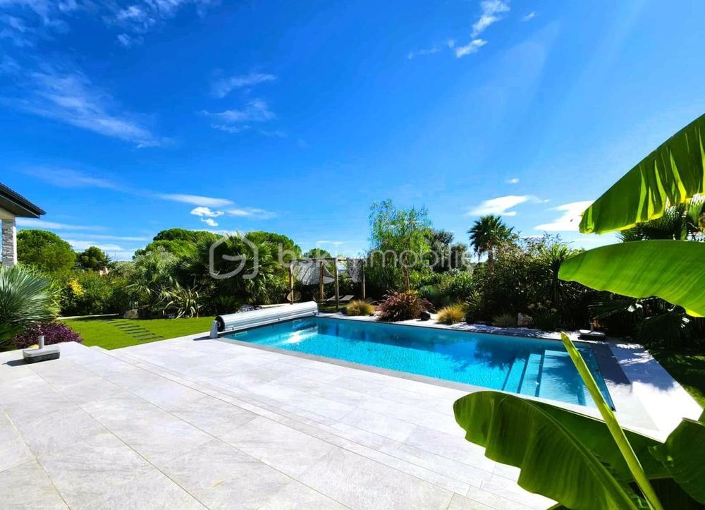 � vendre  Villa Tourbes (34120)