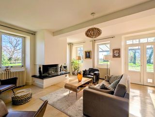  Propri�t�/ch�teau � vendre 8 pi�ces 289 m�