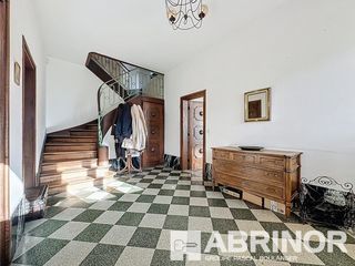  Maison � vendre 11 pi�ces 330 m�