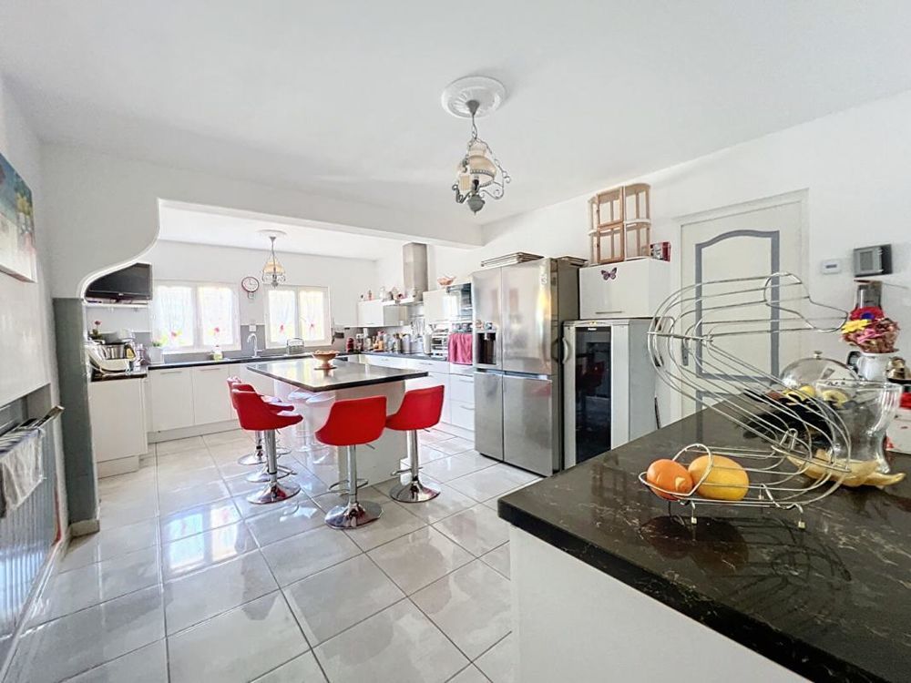 � vendre  Maison Cuers (83390)