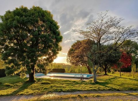   Maison en pierre avec piscine � Gageac-et-Rouillac Maison - 5 pi�ce(s) - 120 m�