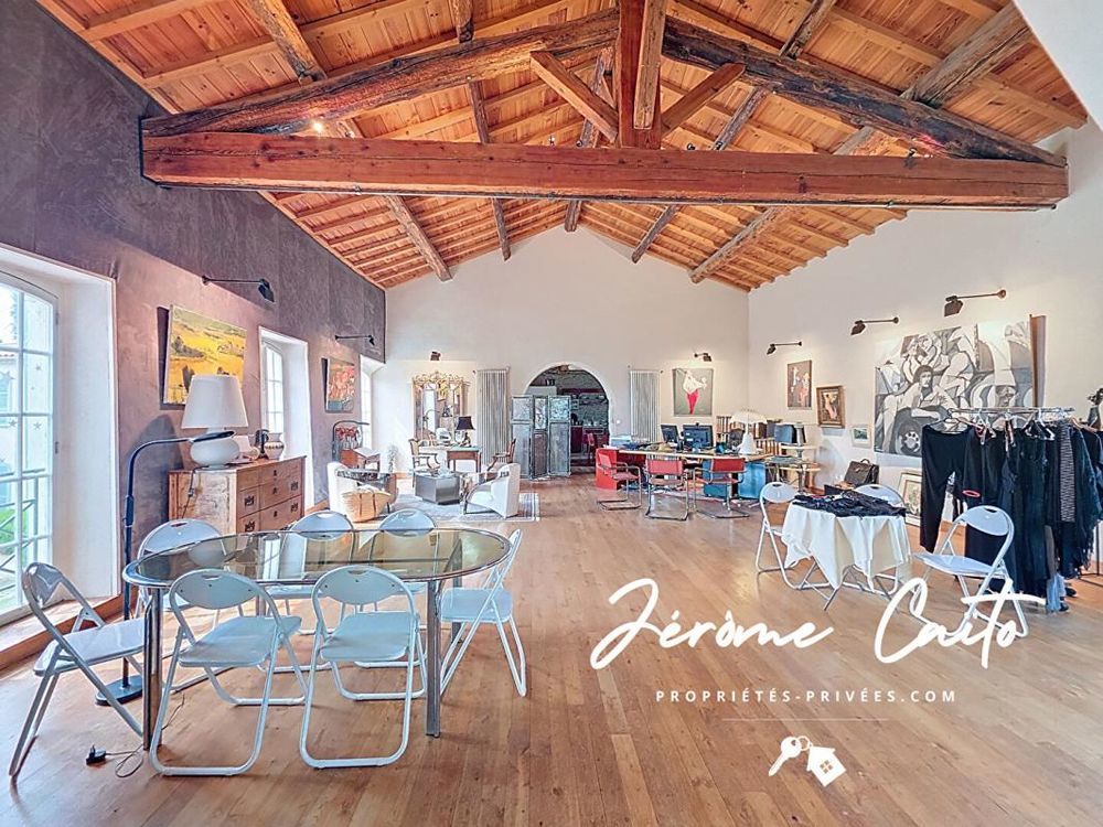 � vendre  Propri�t�/ch�teau Nimes (30900)