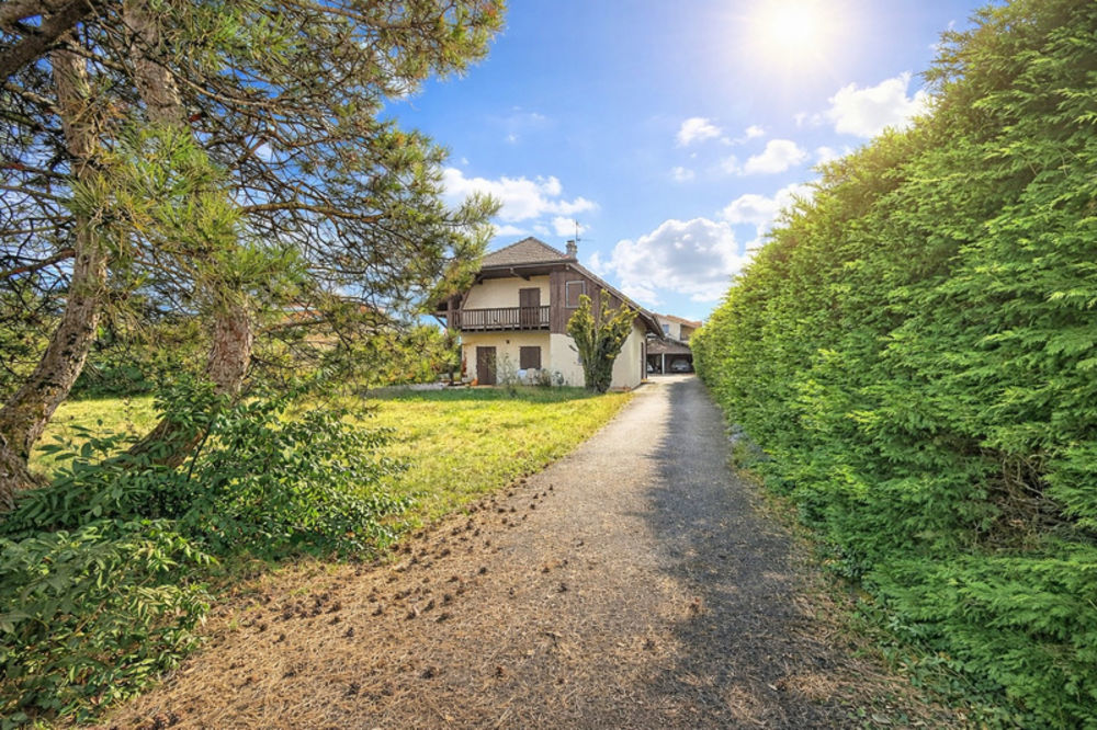 � vendre  Maison Cessy (01170)