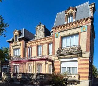  Propri�t�/ch�teau � vendre 14 pi�ces 443 m�